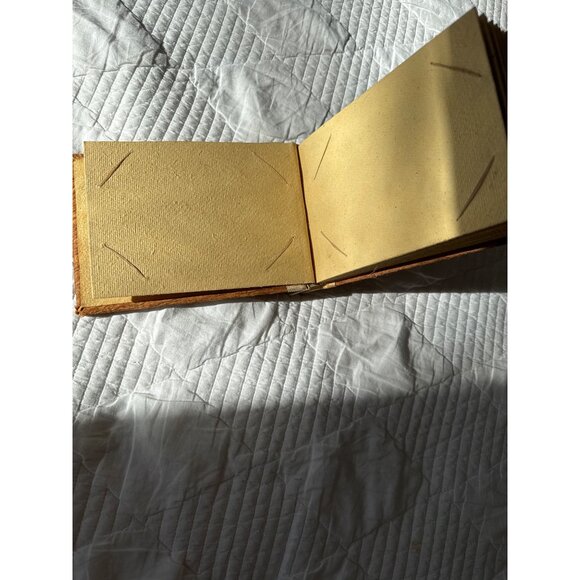 Handcrafted Wooden Photo Album With Bear Design 9"x6" - Picture 3 of 6